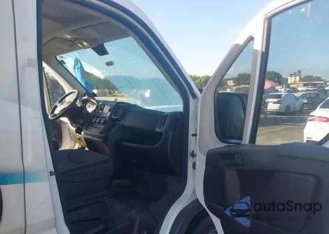 2016 Ram Promaster 1500 Low Roof z USA, uszkodzony, nr VIN 3C6TRVAG2GE109578